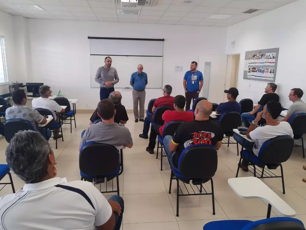 Motoristas do transporte escolar de Rio Negro são capacitados